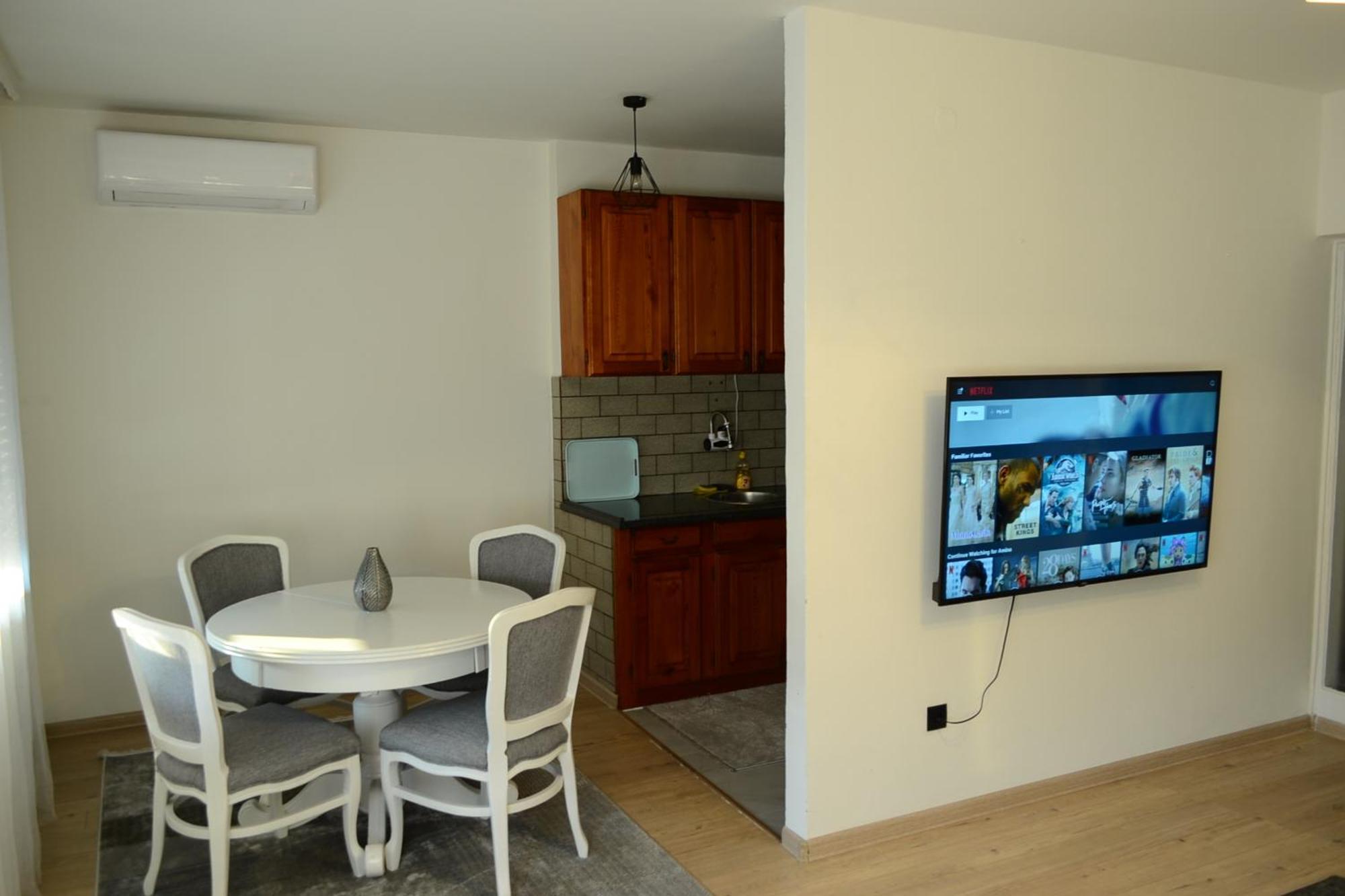 Spacious And Modern Apartment In Town Center Konjic Dış mekan fotoğraf