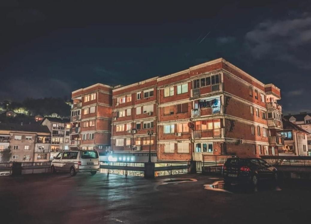 Spacious And Modern Apartment In Town Center Konjic Dış mekan fotoğraf