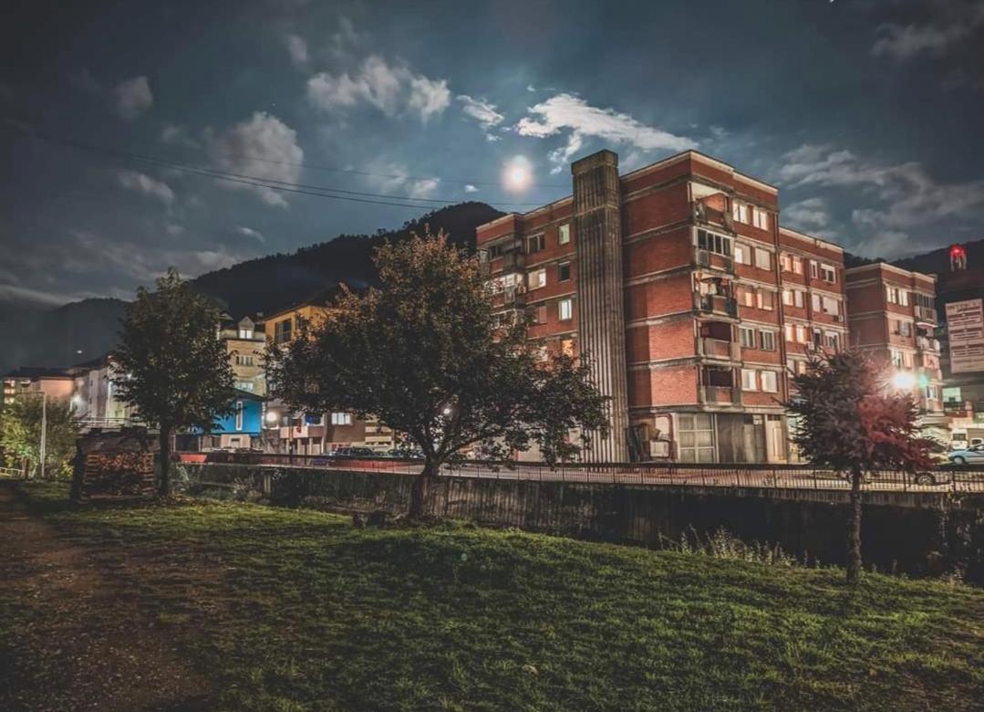 Spacious And Modern Apartment In Town Center Konjic Dış mekan fotoğraf